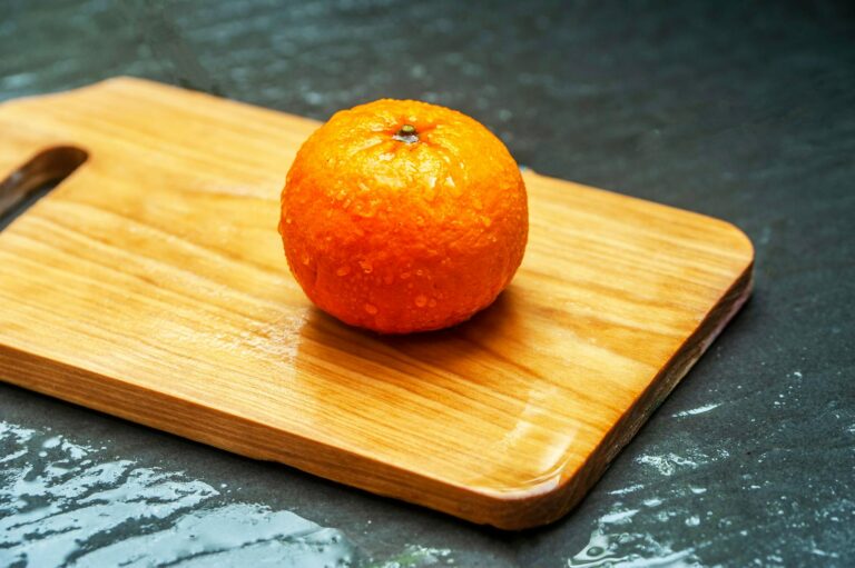 Dartboard pflegen für eine lange Lebensdauer und bestes Spielvergnügen Dartboard mit Sisaloberfläche pflegen für längere Spielfreude und gleichmäßige Abnutzung