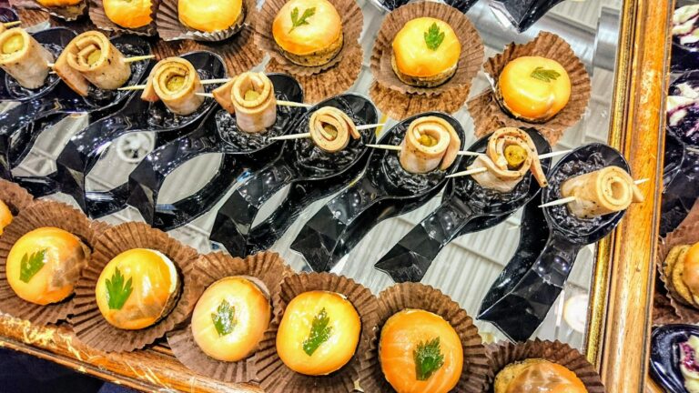Moderne Gastro-Event-Location mit flexibler Technik und inspirierendem Vereinsambiente