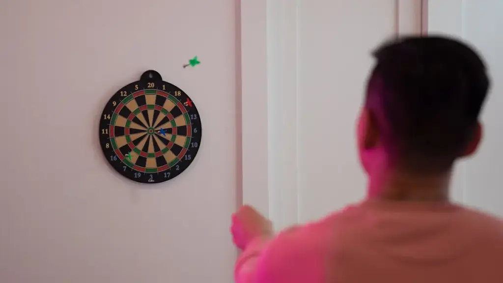 Dartscheibe Höhe und Abstand