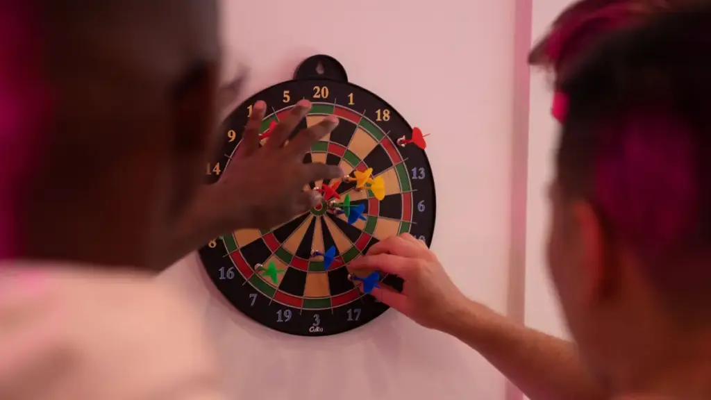 Darts-Übungen für Konstanz und Präzision